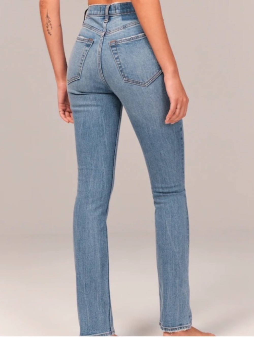 Abercrombie & Fitch | 90s Slim Straight Ultra High Rise | 28 🕙